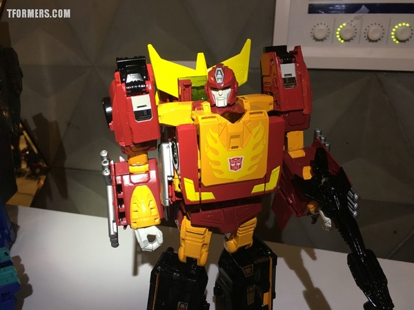 SDCC 2017   Power Of The Primes Photos From The Hasbro Breakfast Rodimus Prime Darkwing Dreadwind Jazz More  (24 of 105)